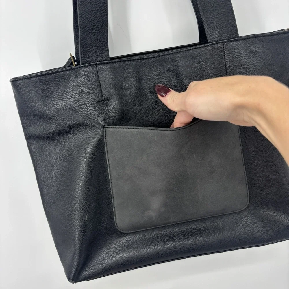 UNIVERSAL‎ THREAD Womens Shoulder BAG Book Laptop Work Faux Leather Suede DEFECT